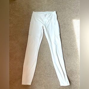 Lululemon Wunder Train 25” Size 6 White